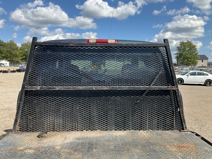 2003-chevrolet-silverado-image-32