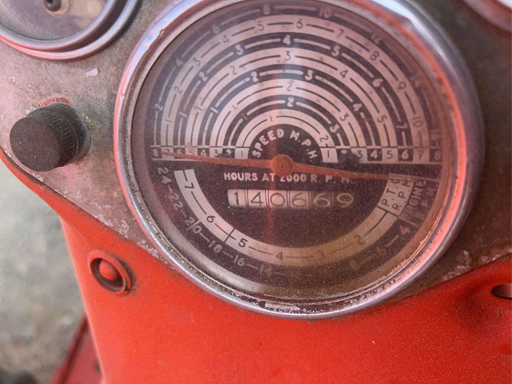 allis-chalmers-19-tractor-image-22