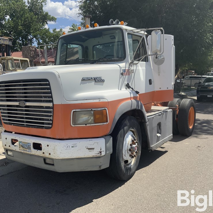 1995 FORD TRACTOR