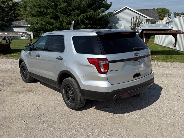 2017-ford-explorer-police-interceptor-image-27