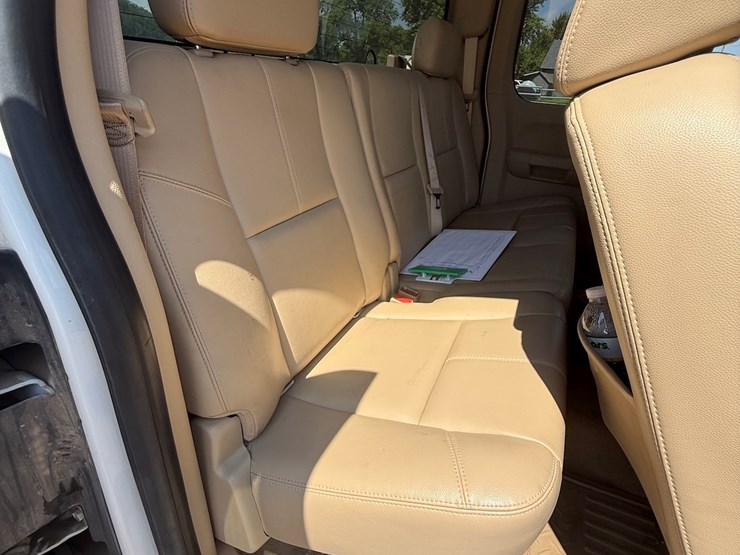 2008-chevrolet-k1500-image-28