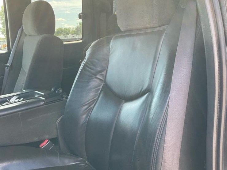 2003-chevrolet-silverado-image-65