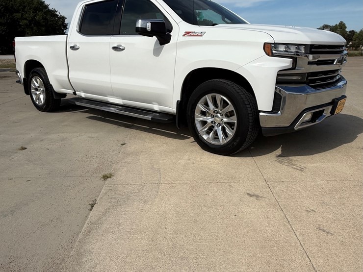 2019-chevrolet-k1500-image-2