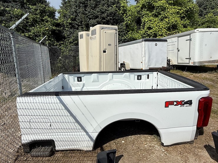 #22-•-2024-ford-pickup-box-&-rear-bumper-image-1