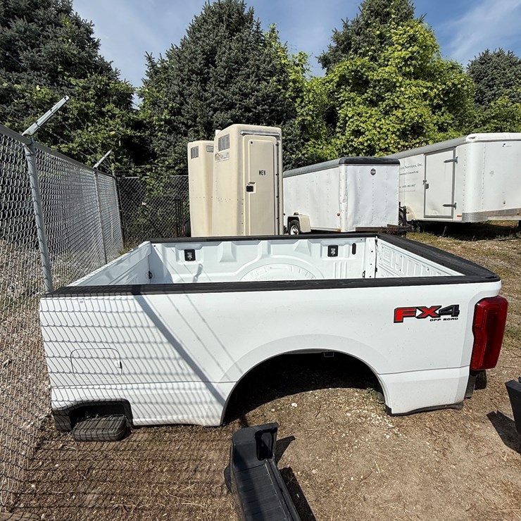 #22 • 2024 Ford Pickup Box & Rear Bumper