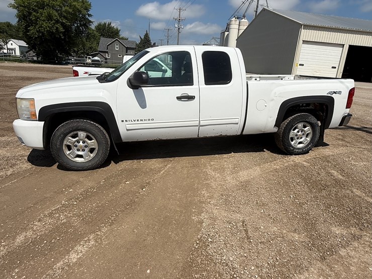 2009-chevrolet-k1500-image-36