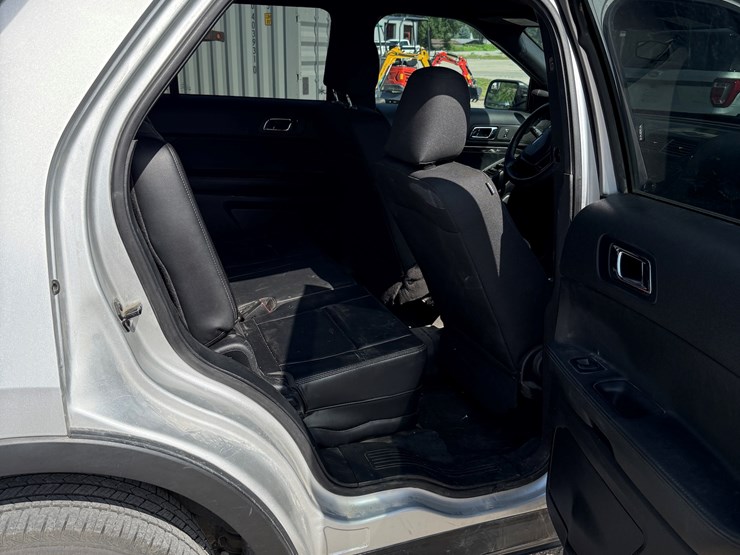 2017-ford-explorer-police-interceptor-image-18