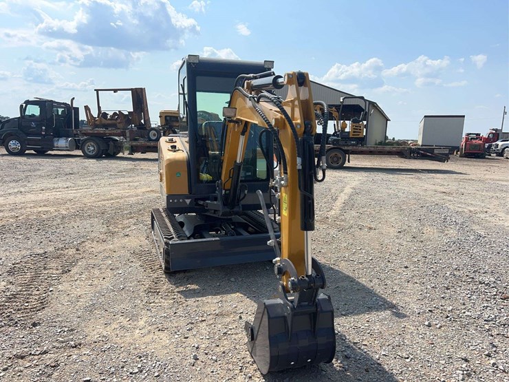 agt-my50r-mini-excavator-image-5
