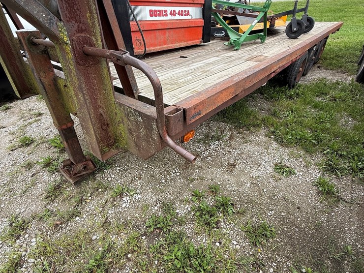 #34-•-shop-made-triple-axle-gooseneck-flatbed-trailer-image-3