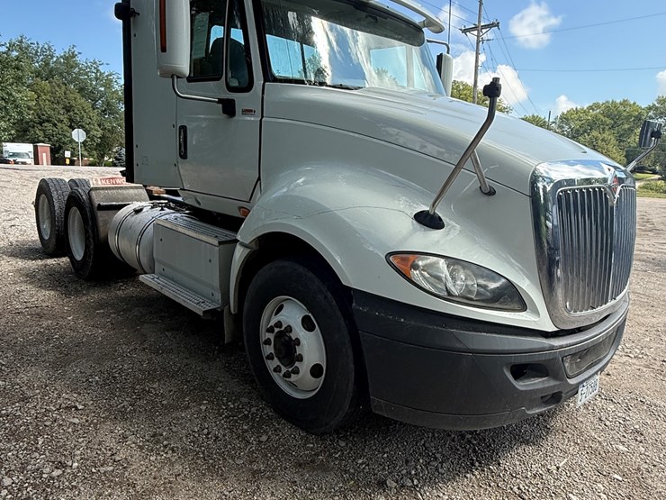 2015-international-prostar-image-29