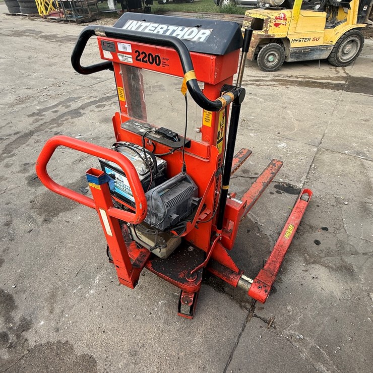 #60 • Interthor 2200 Walk Behind Hydraulic Pallet Jack