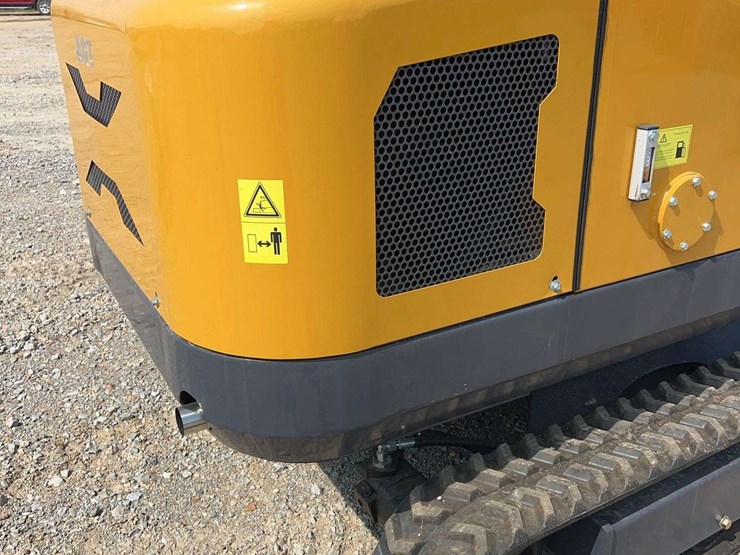 agt-my50r-mini-excavator-image-18