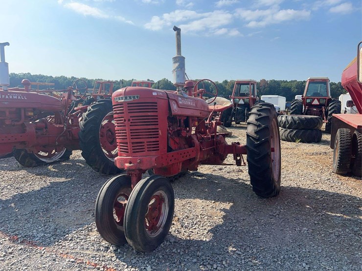 farmall-m-tricycle-tractor-image-1