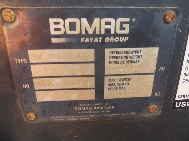 2011-bomag-bw211d-40-image-18