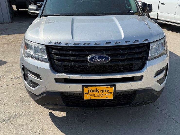 2016-ford-explorer-police-interceptor-image-40