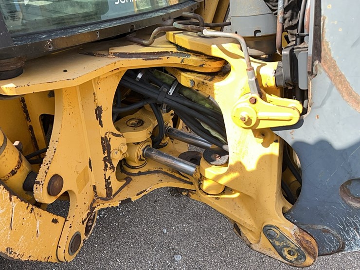 deere-410j-image-15