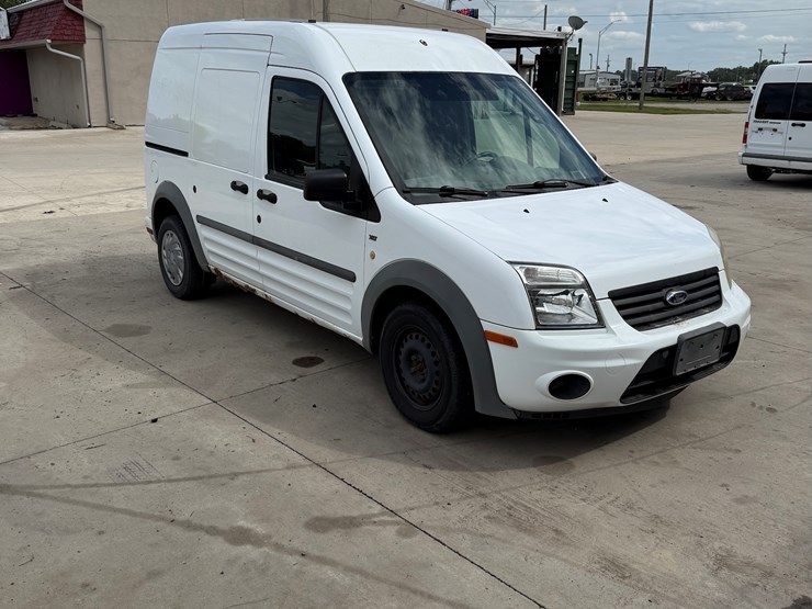 2012-utility-van-image-4