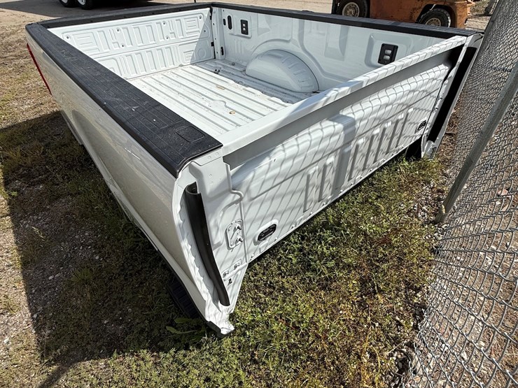 #22-•-2024-ford-pickup-box-&-rear-bumper-image-6