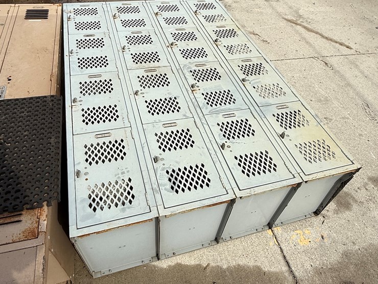 #43-•-(6)-sets-of-steel-lockers;-shelving;-concrete-expansion-joint-fillers-image-6