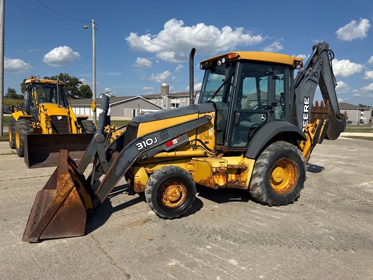 deere-310j-image-1