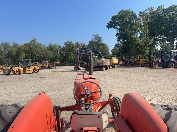 allis-chalmers-19-tractor-image-16