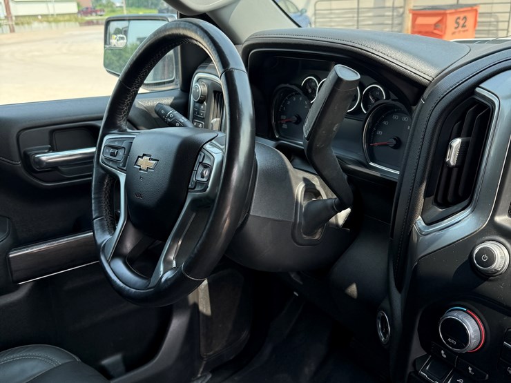 2019-chevrolet-silverado-image-13
