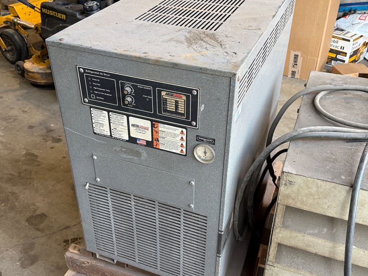 #72-•-airtek-m-150-type-m-refrigerated-air-dryer-image-1