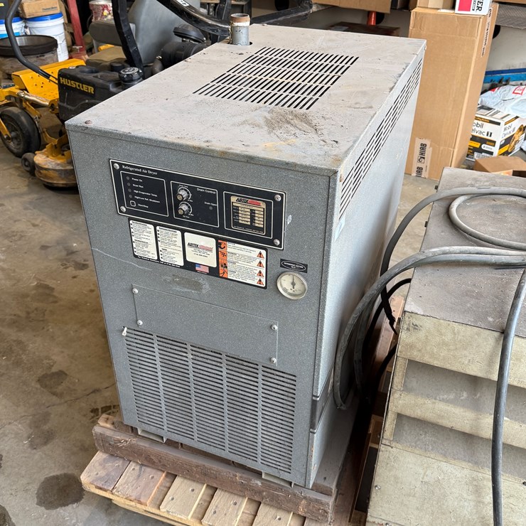 #72 • Airtek M-150 Type M Refrigerated Air Dryer