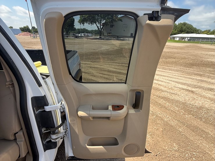 2008-chevrolet-k1500-image-24