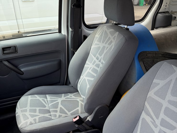 2012-utility-van-image-65