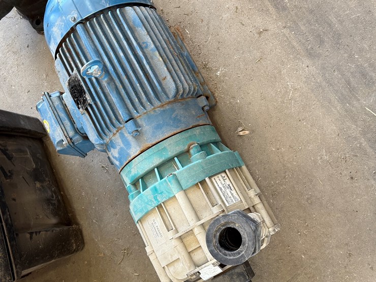 #120-•-weg-10-hp-3-phase-electric-motor-image-2