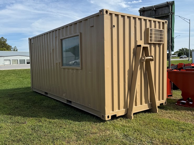 #31-•-20-ft.-steel-shipping-container-with-roll-off-hook-image-4