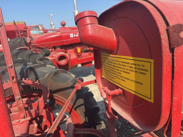 farmall-f-20-tricycle-tractor-image-20