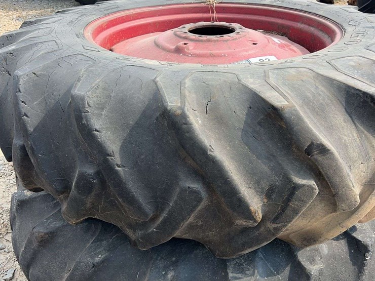 (2)-20.8-38-tires-w/-ih-dual-rims-image-2