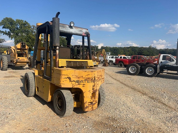 cat-v80d-warehouse-forklift-image-2