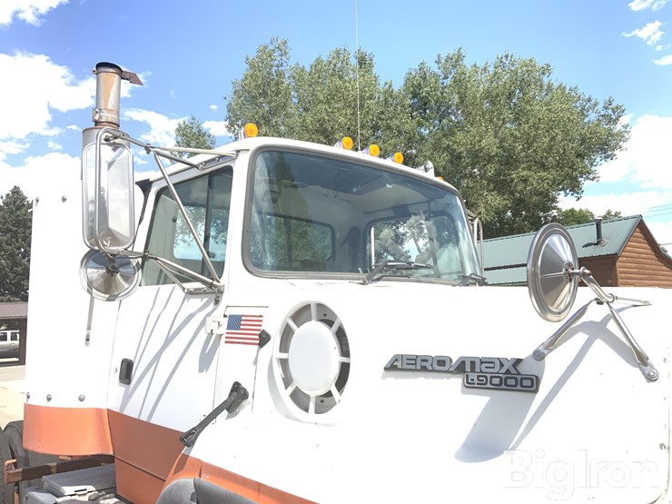 1995-ford-tractor-image-12