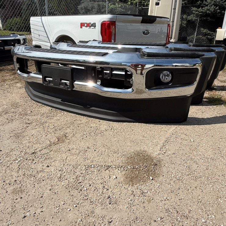 #25 • 2024 Ford Front Bumper