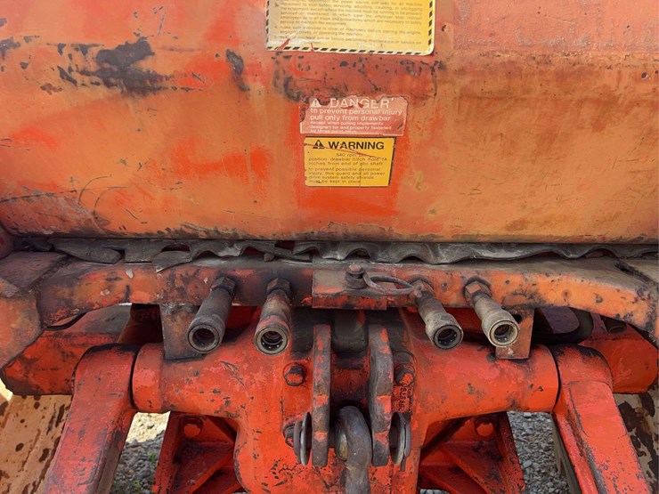 allis-chalmers-xt-series-3-tractor-image-16