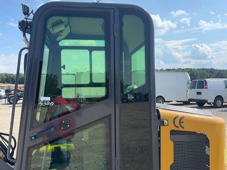 agt-my50r-mini-excavator-image-12