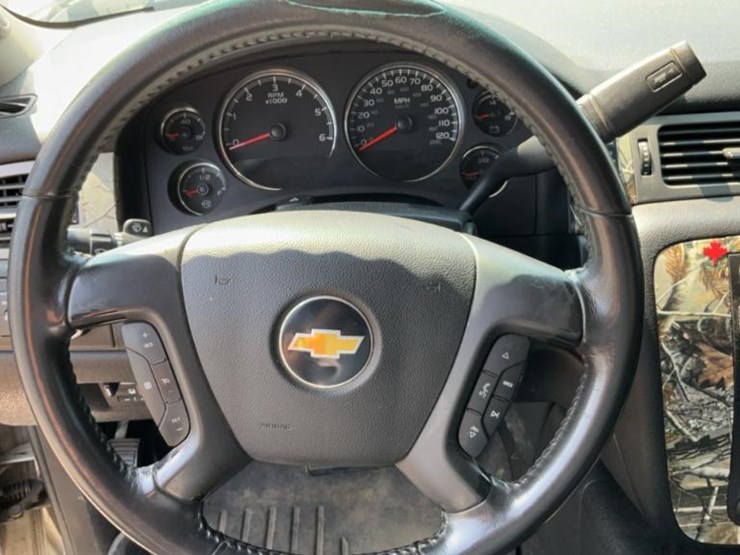 2011-chevrolet-silverado-image-82