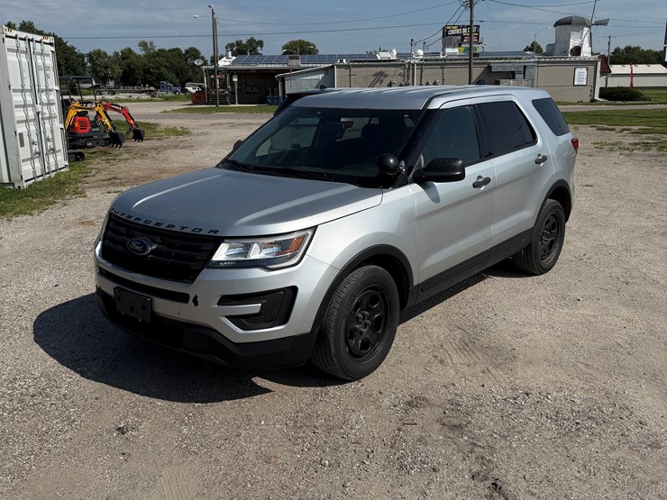 2017-ford-explorer-police-interceptor-image-2