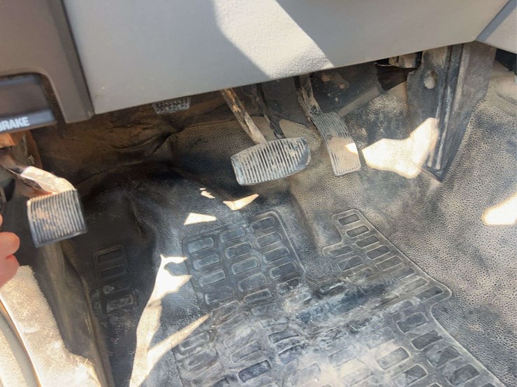 2012-ford-f250-xl-image-36