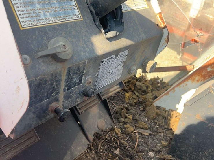 case-1175-cab-tractor-image-30