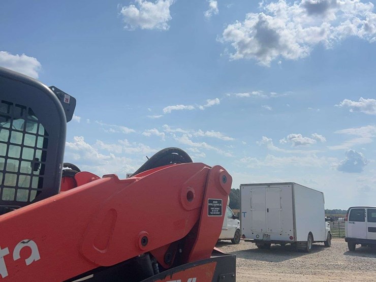 2022-kubota-svl-97-2-skid-steer-loader-image-12