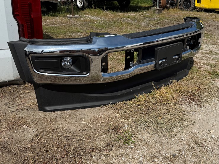 #27-•-2024-ford-front-bumper-image-2