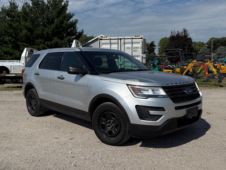 2016-ford-explorer-police-interceptor-image-3