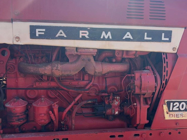 ih-farmall-1206-diesel-tractor-image-22