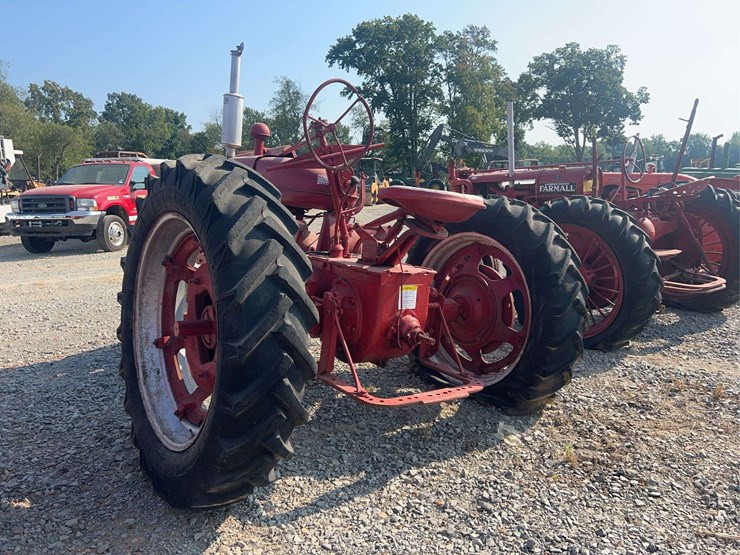 farmall-m-tricycle-tractor-image-2