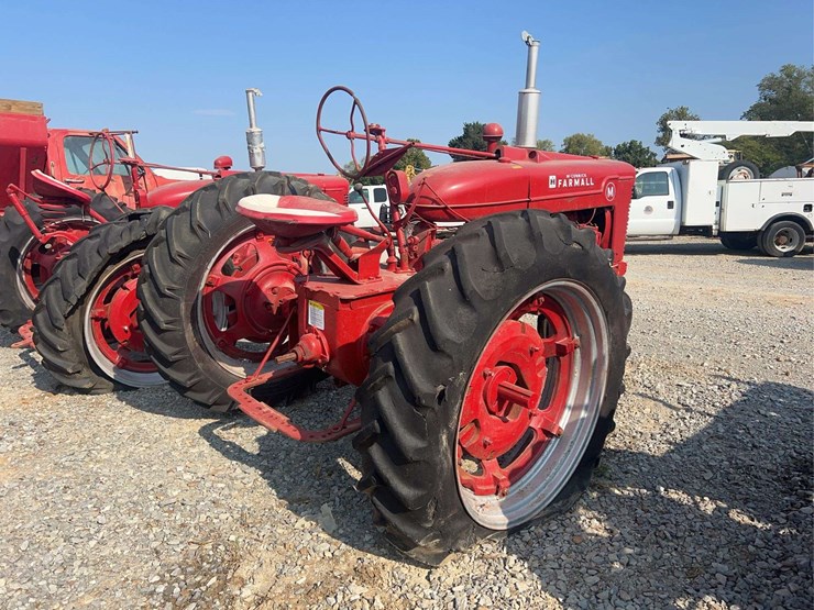 farmall-m-tricycle-tractor-image-4