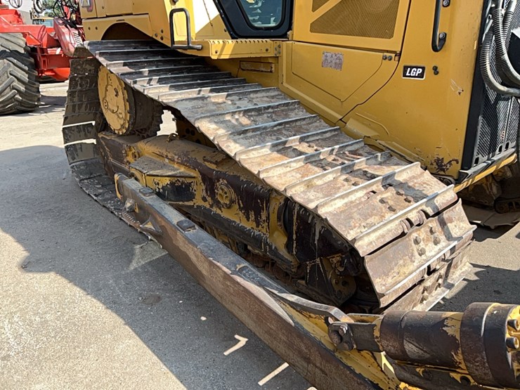 2020-caterpillar-d6-lgp-image-4